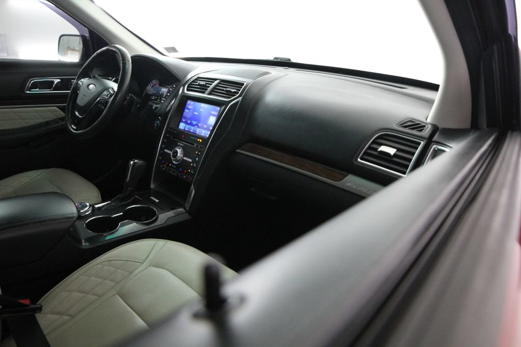 Used 2018 Ford Explorer Platinum AWD/4WD image 58