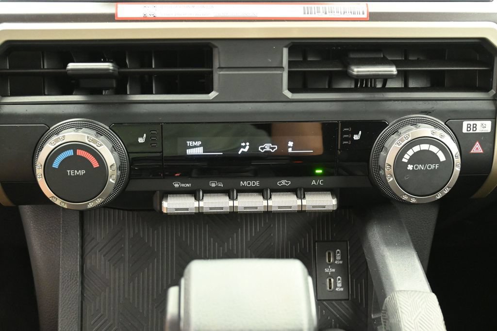 Used 2025 Toyota Tacoma SR5 AWD/4WD image 22