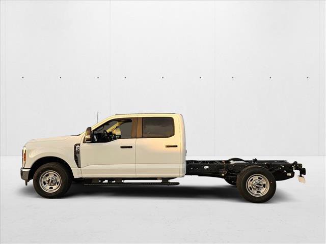 New 2026 Ford F350 XL w/ XL Chrome Package image 4