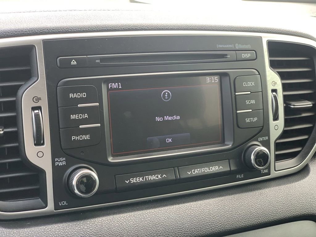 Used 2017 Kia Sportage LX image 11