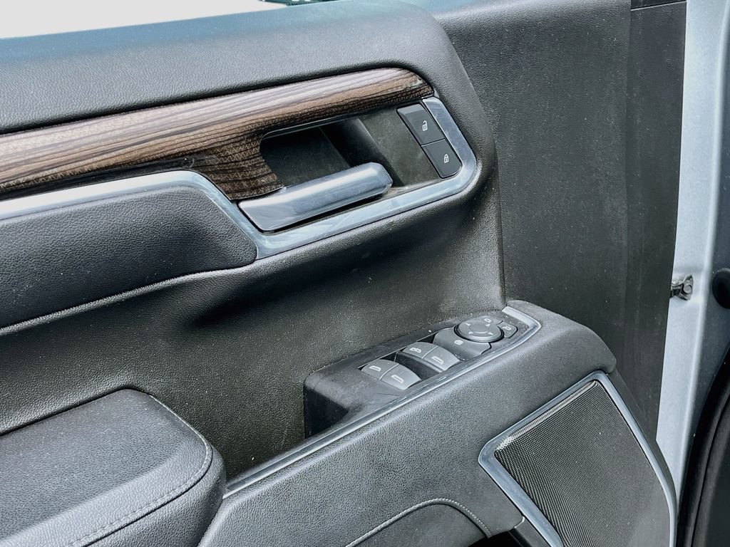 Used 2023 Chevrolet Silverado 1500 RST AWD/4WD image 17
