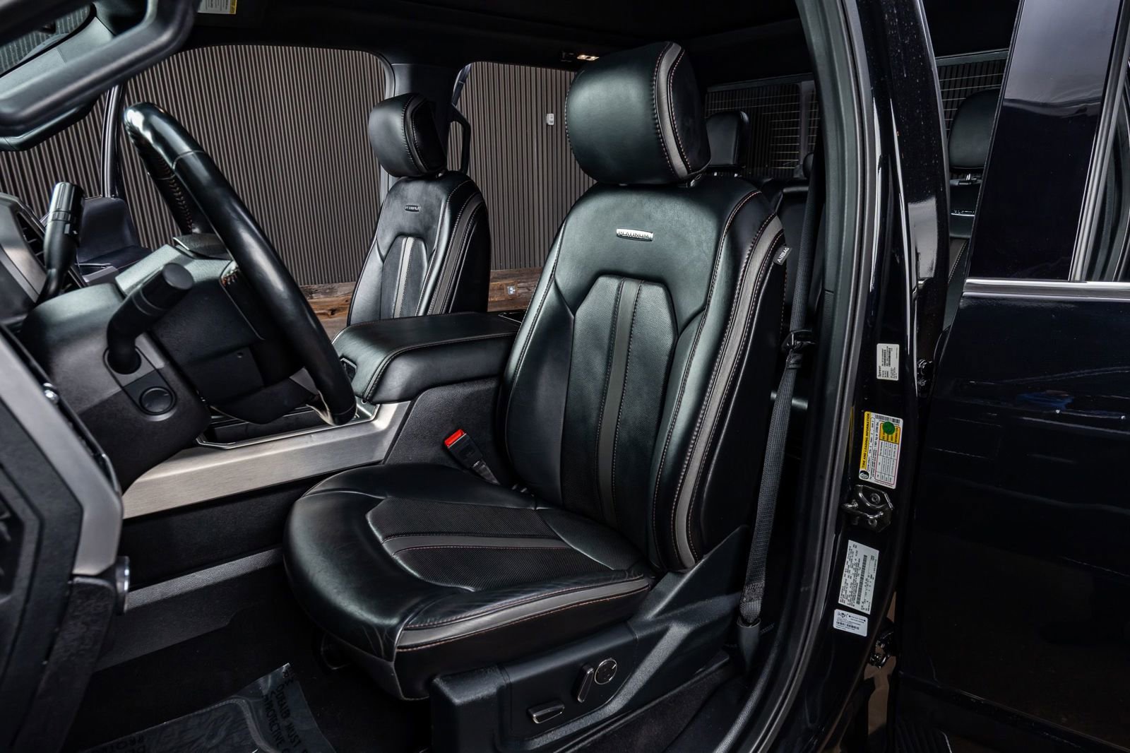 Used 2021 Ford F350 Platinum image 26