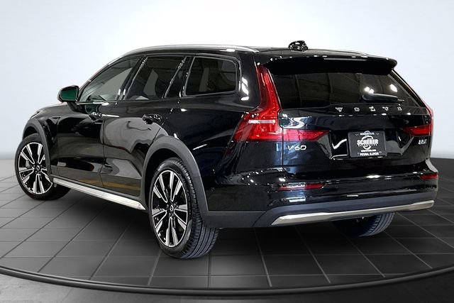 Certified 2025 Volvo V60 B5 Cross Country Ultra AWD/4WD image 15