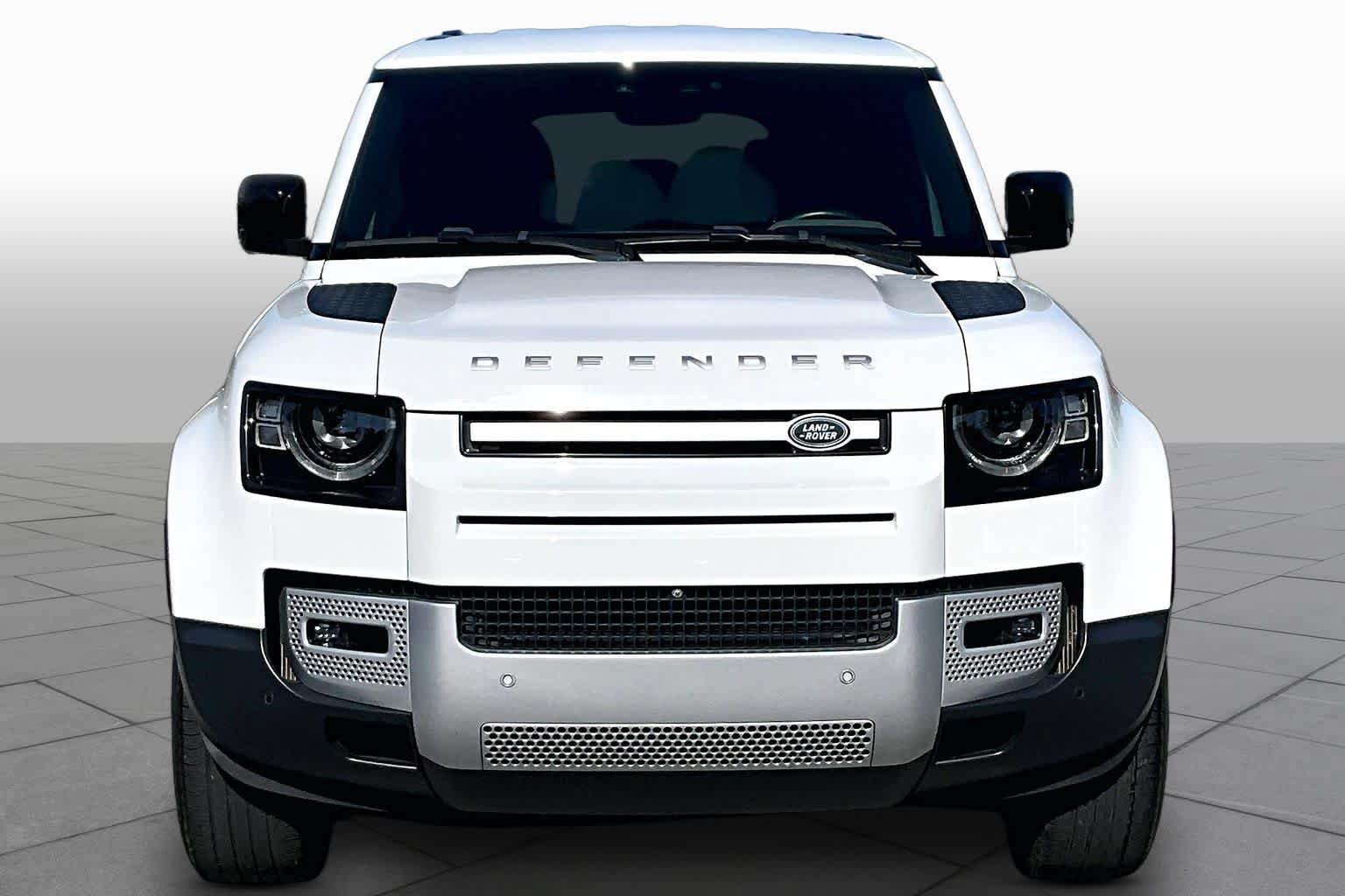 Used 2023 Land Rover Defender 110 S AWD/4WD image 3
