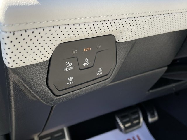 New 2025 Volkswagen Atlas Cross Sport SEL Premium R-Line image 10