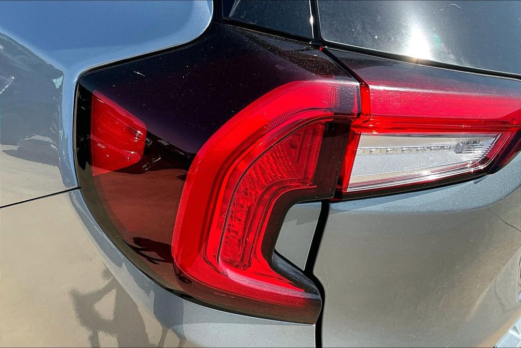 Used 2023 GMC Terrain SLT image 37