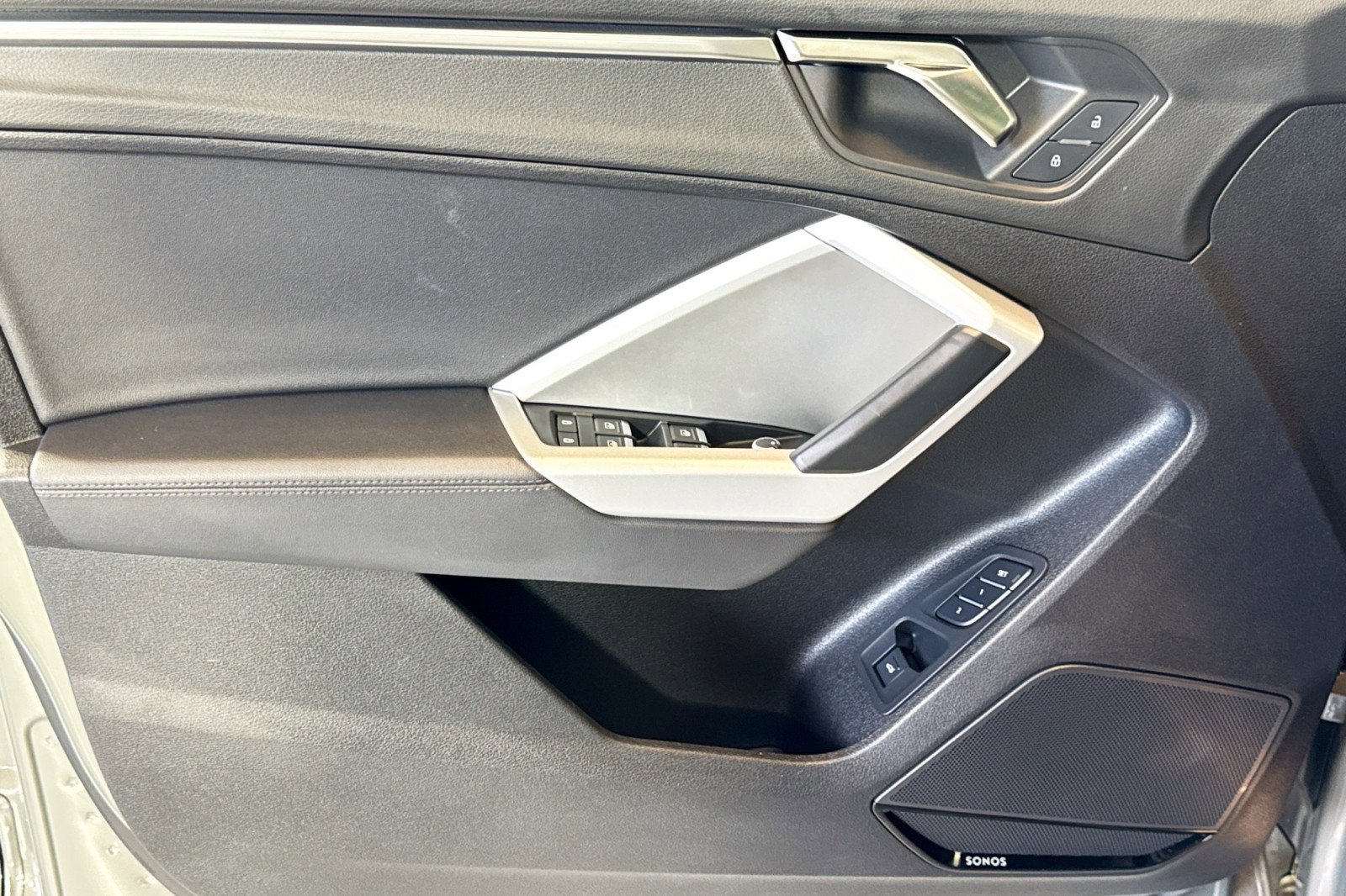 Used 2023 Audi Q3 2.0T Premium Plus w/ Premium Plus Package image 17