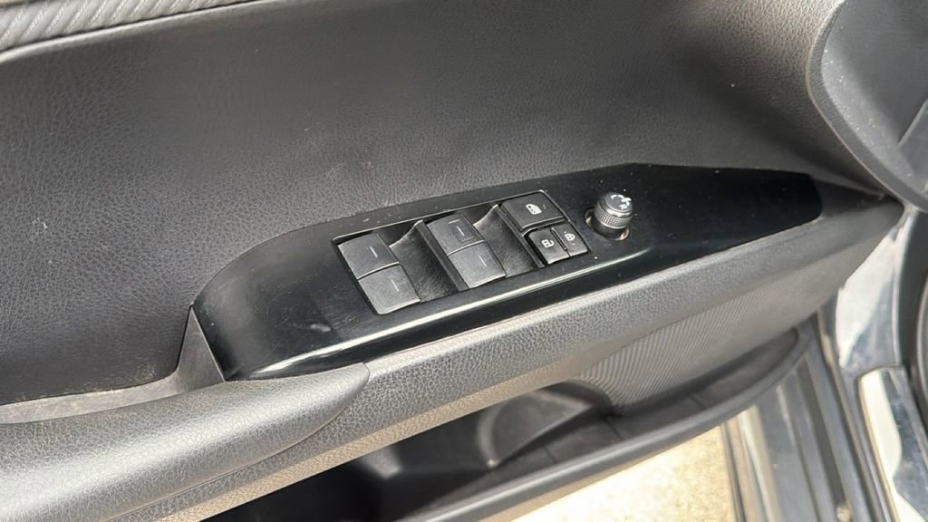 Certified 2025 Toyota Camry SE w/ Convenience Package image 15