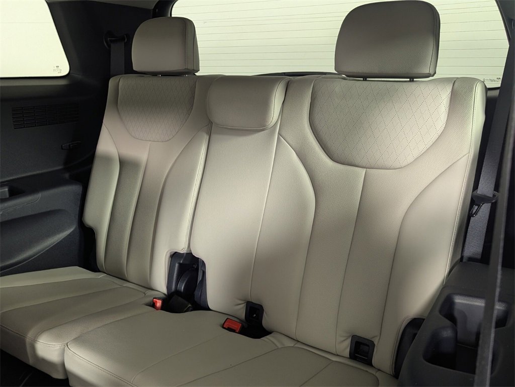 Used 2022 Hyundai Palisade SEL w/ 8P Bench Seat Package image 24