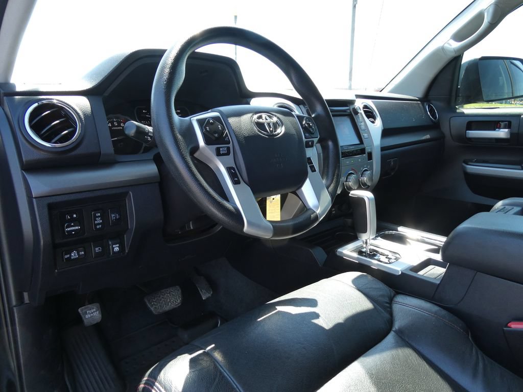 Used 2019 Toyota Tundra SR5 w/ SR5 Upgrade Package AWD/4WD image 21