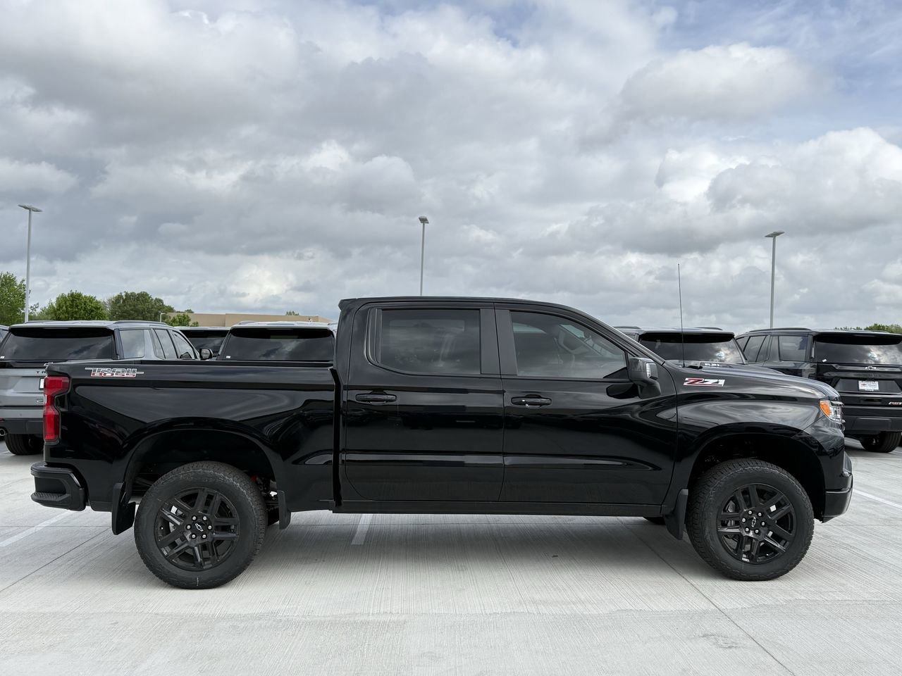 New 2026 Chevrolet Silverado 1500 LT Trail Boss w/ LT Trail Boss Premium Package AWD/4WD image 3