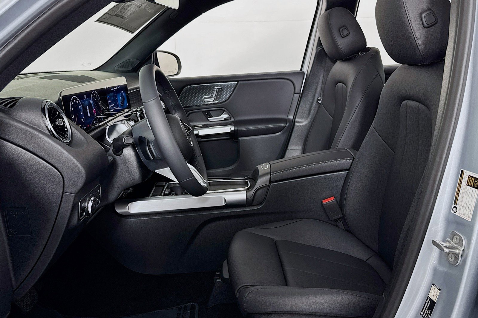 New 2026 Mercedes-Benz GLB 250 image 16