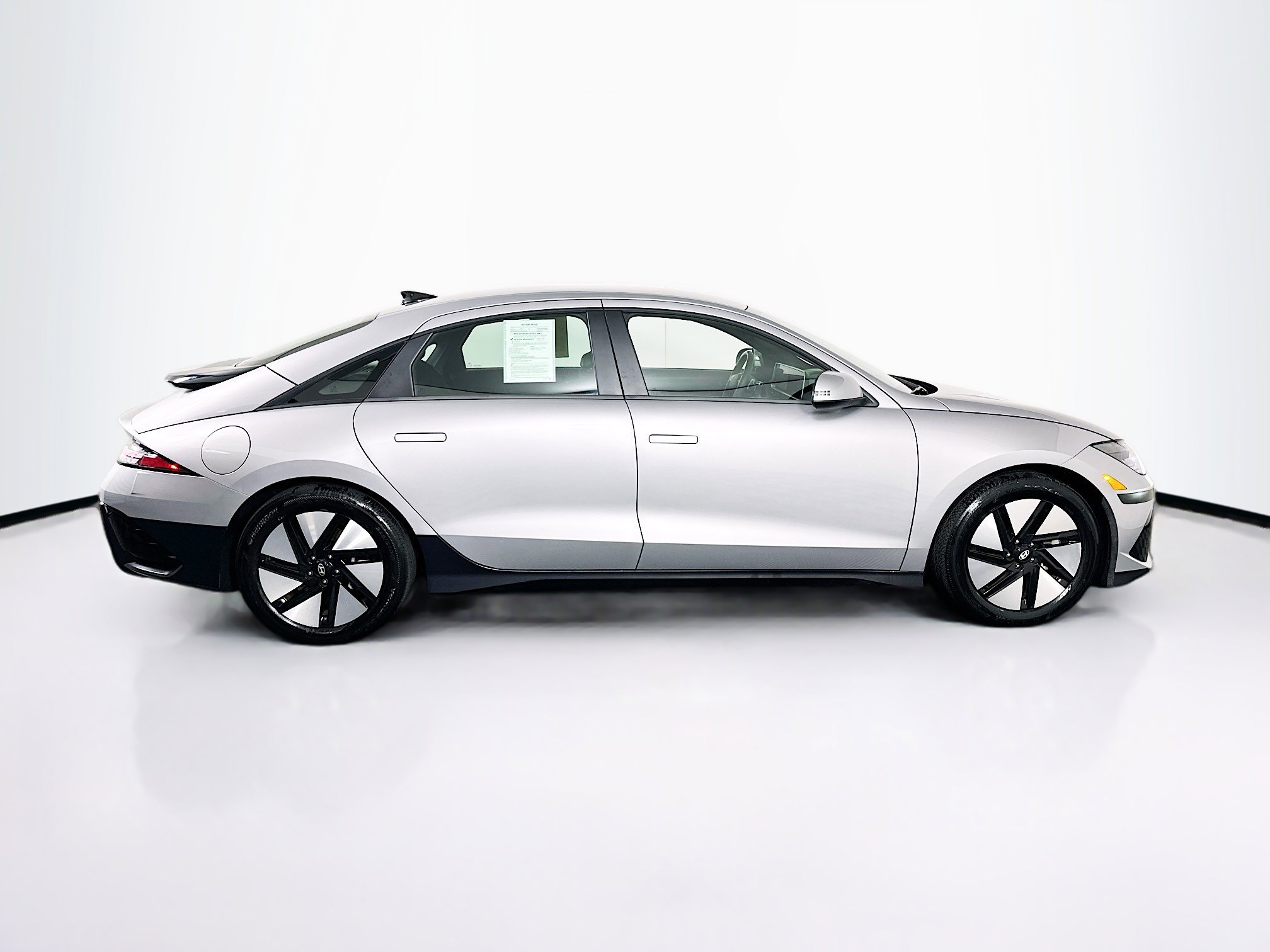 Used 2024 Hyundai Ioniq 6 SE image 10