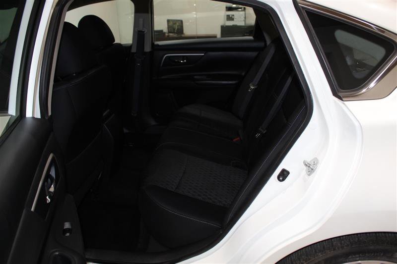 Used 2016 Nissan Altima 2.5 SR image 23