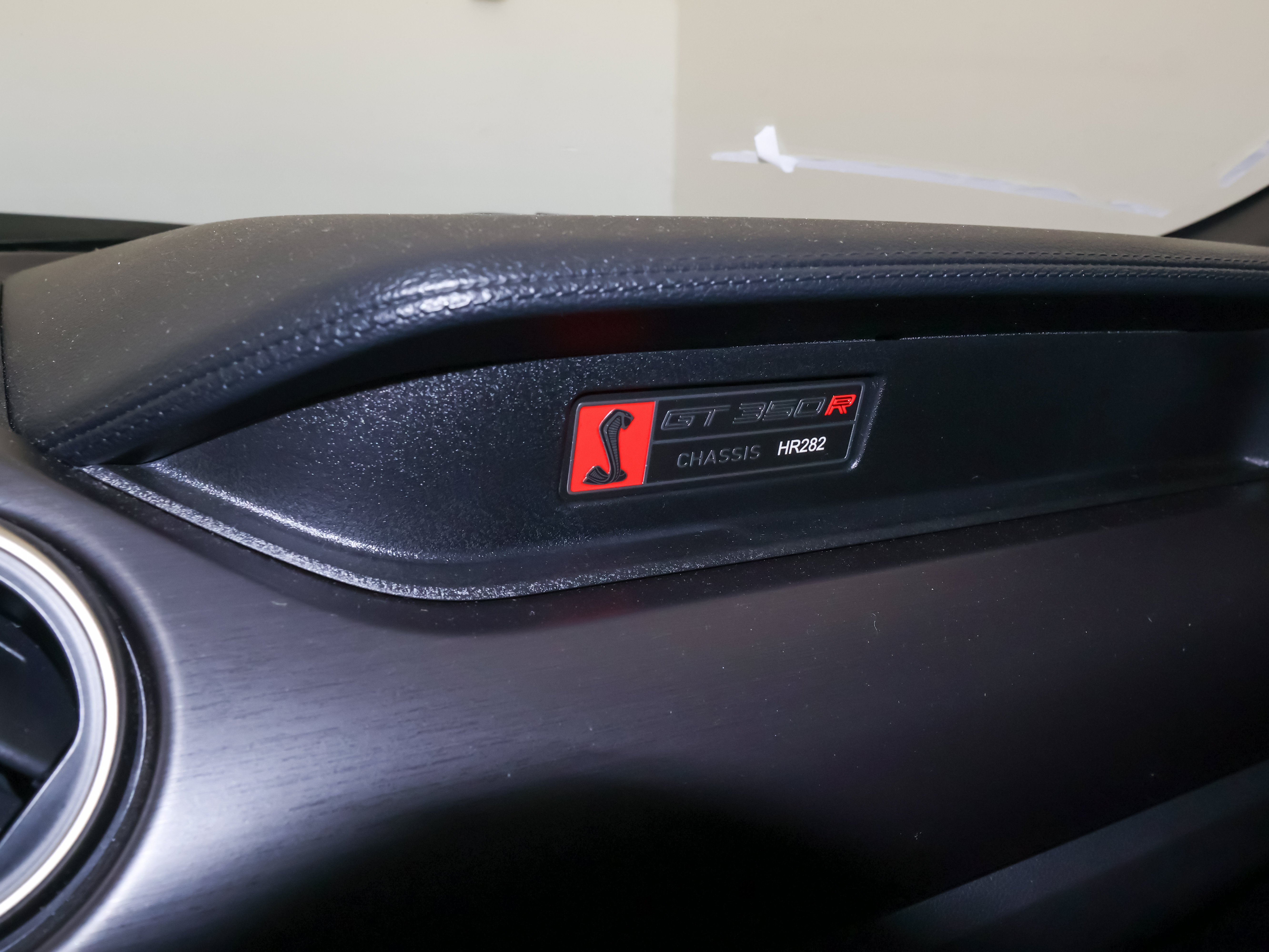 Used 2017 Ford Mustang Shelby GT350R w/ GT350R Equipment Group 920A RWD image 27