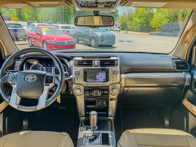 Used 2018 Toyota 4Runner SR5 Premium RWD image 8