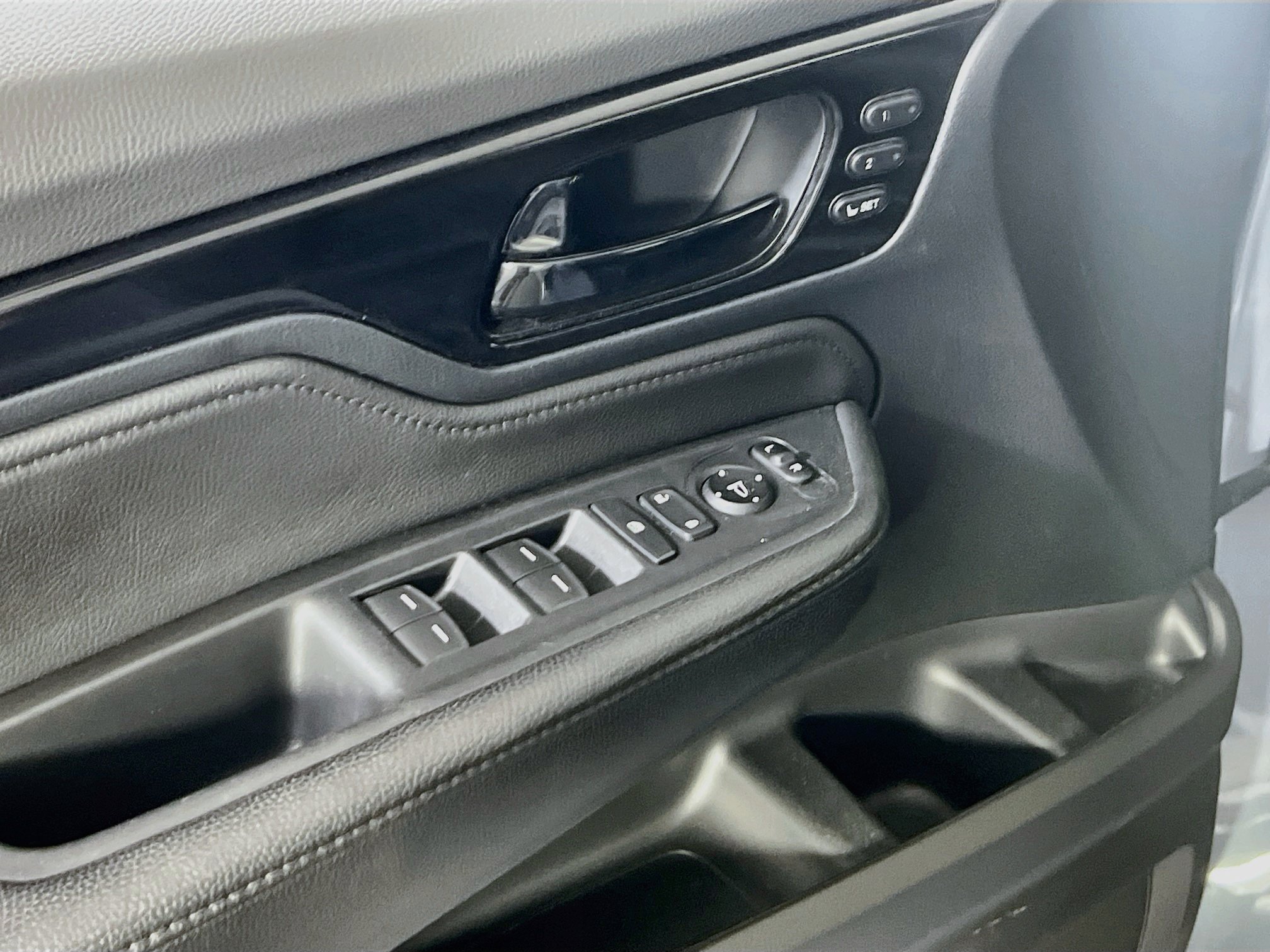Used 2023 Honda Odyssey Touring image 18