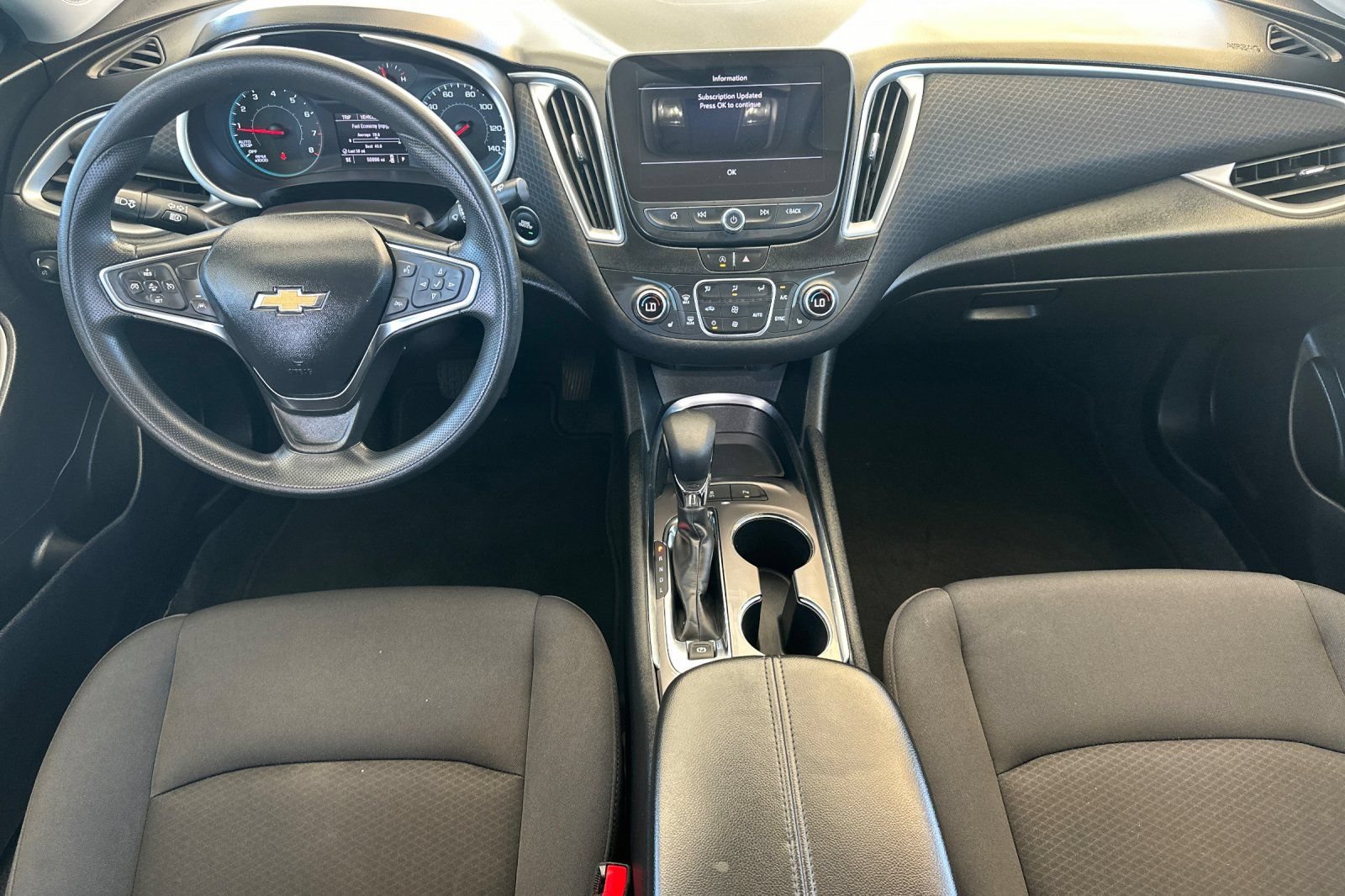 Used 2025 Chevrolet Malibu LT FWD image 13