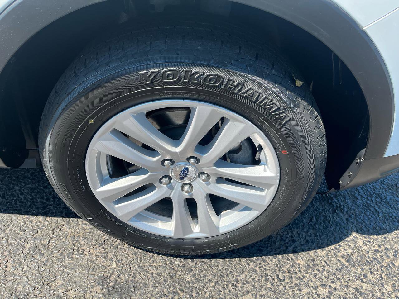 Used 2018 Ford Explorer XLT w/ Equipment Group 201A AWD/4WD image 12