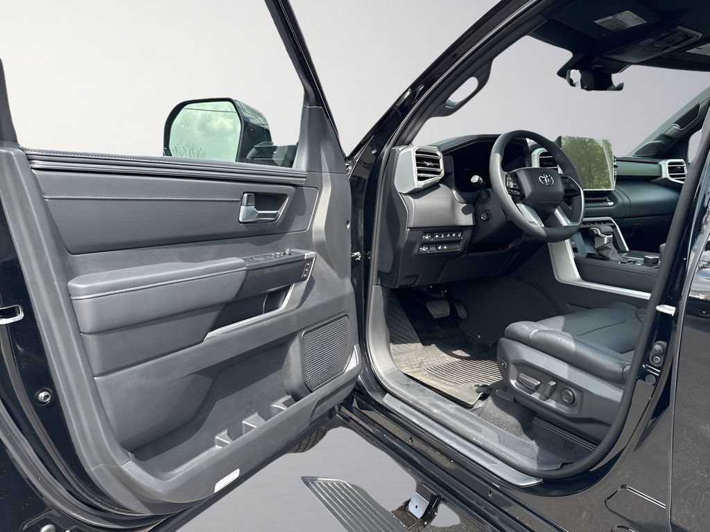 Used 2025 Toyota Tundra Platinum AWD/4WD image 29