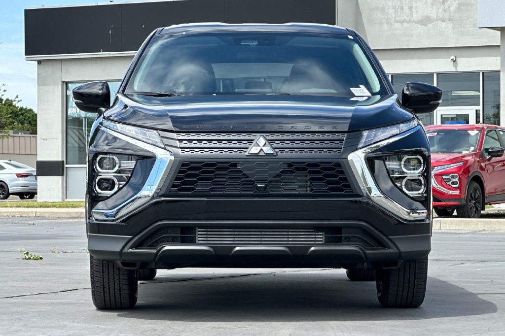 New 2026 Mitsubishi Eclipse Cross LE AWD/4WD image 12