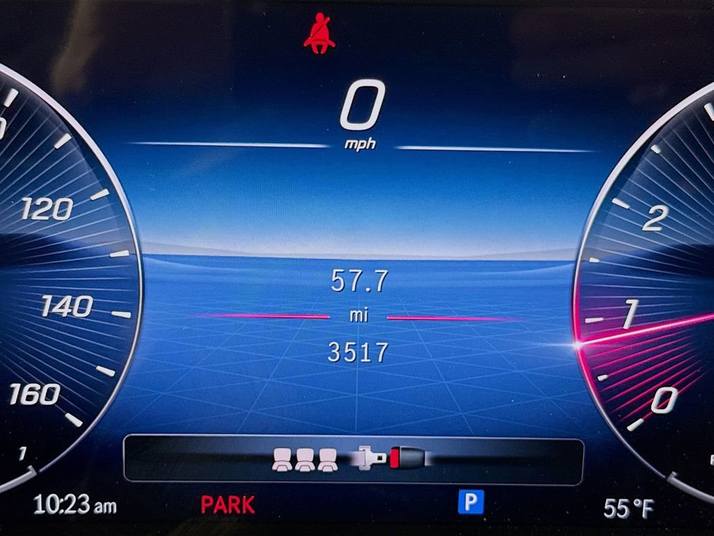 Used 2024 Mercedes-Benz GLC 300 4MATIC image 12