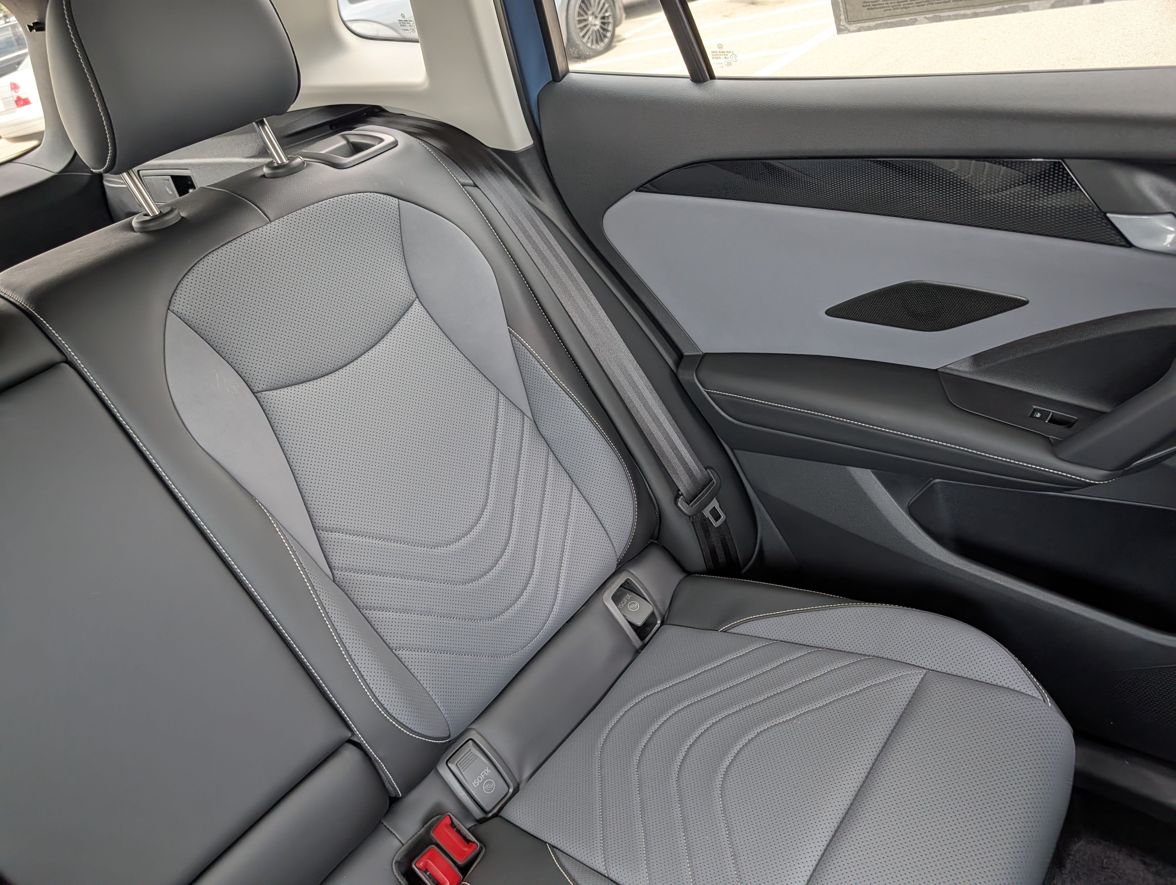 Certified 2026 Volkswagen Tiguan SE AWD/4WD image 17