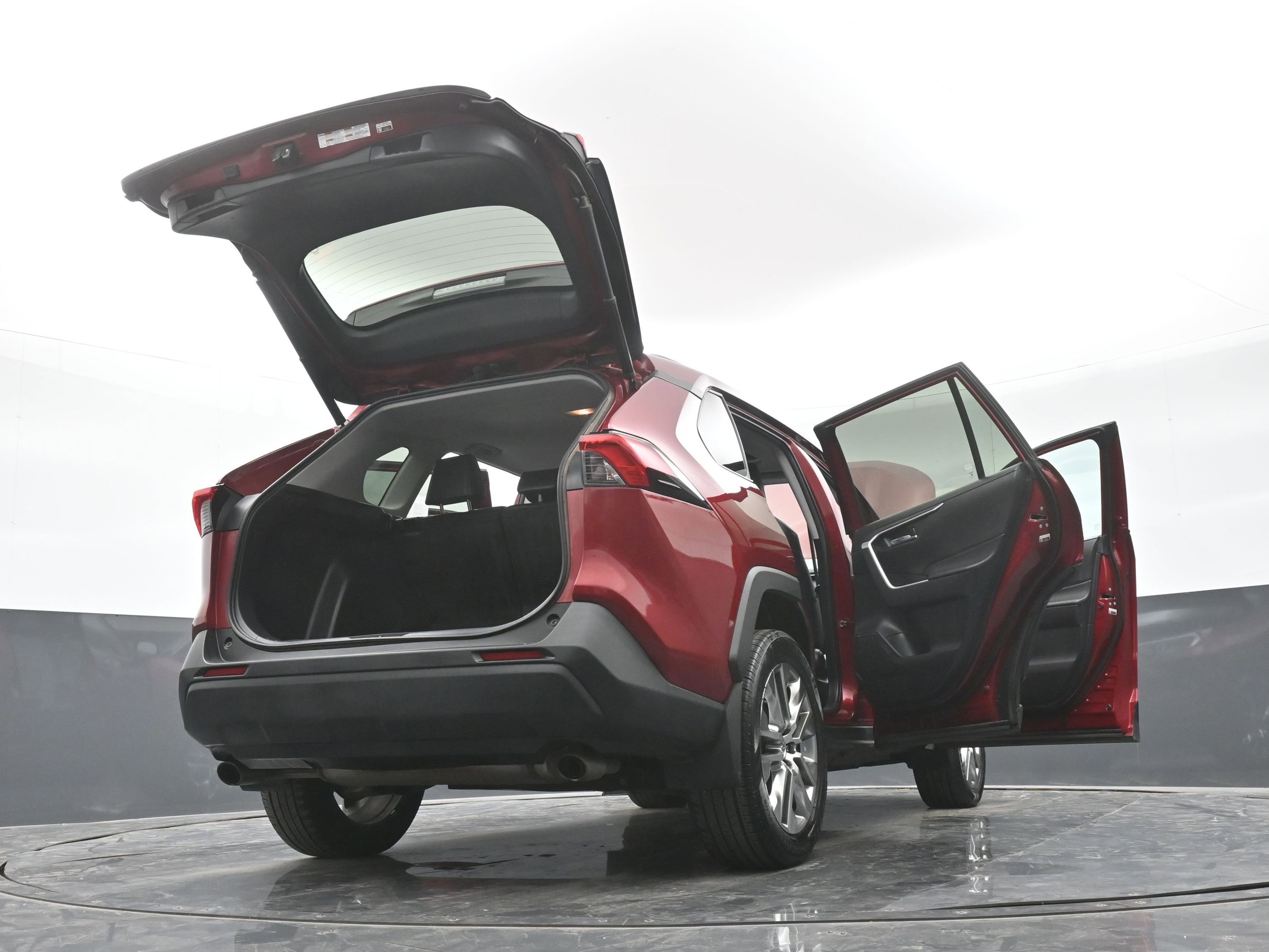 Used 2021 Toyota RAV4 XLE Premium image 49