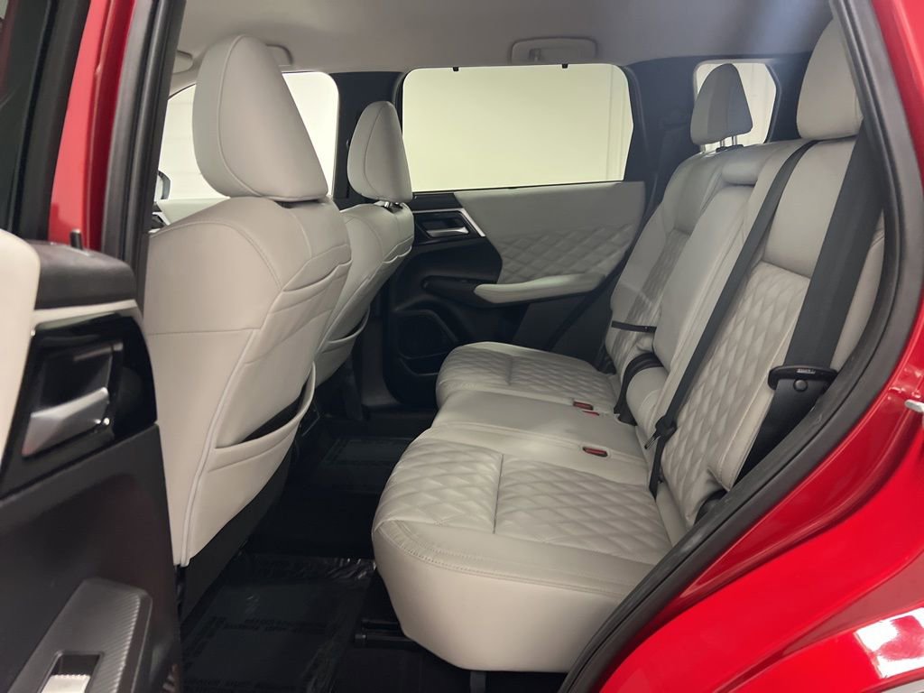 Used 2024 Mitsubishi Outlander SEL image 10