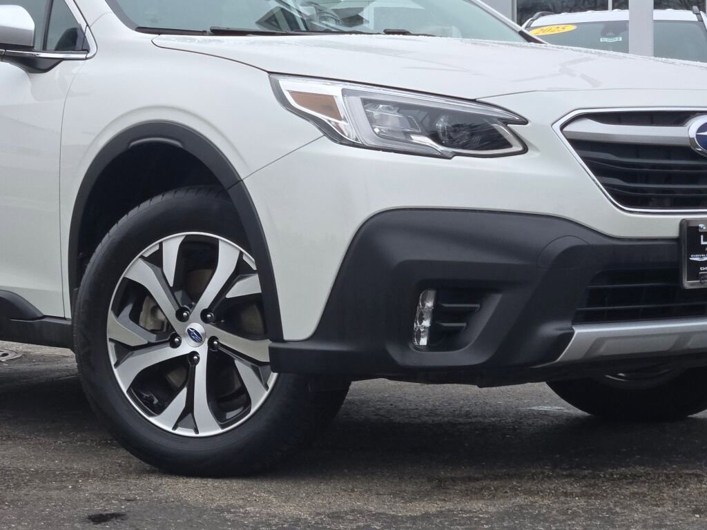 Certified 2021 Subaru Outback Touring w/ Popular Package #2 image 3