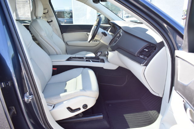 Used 2020 Volvo XC90 T6 Momentum w/ Protection Package Premier AWD/4WD image 45