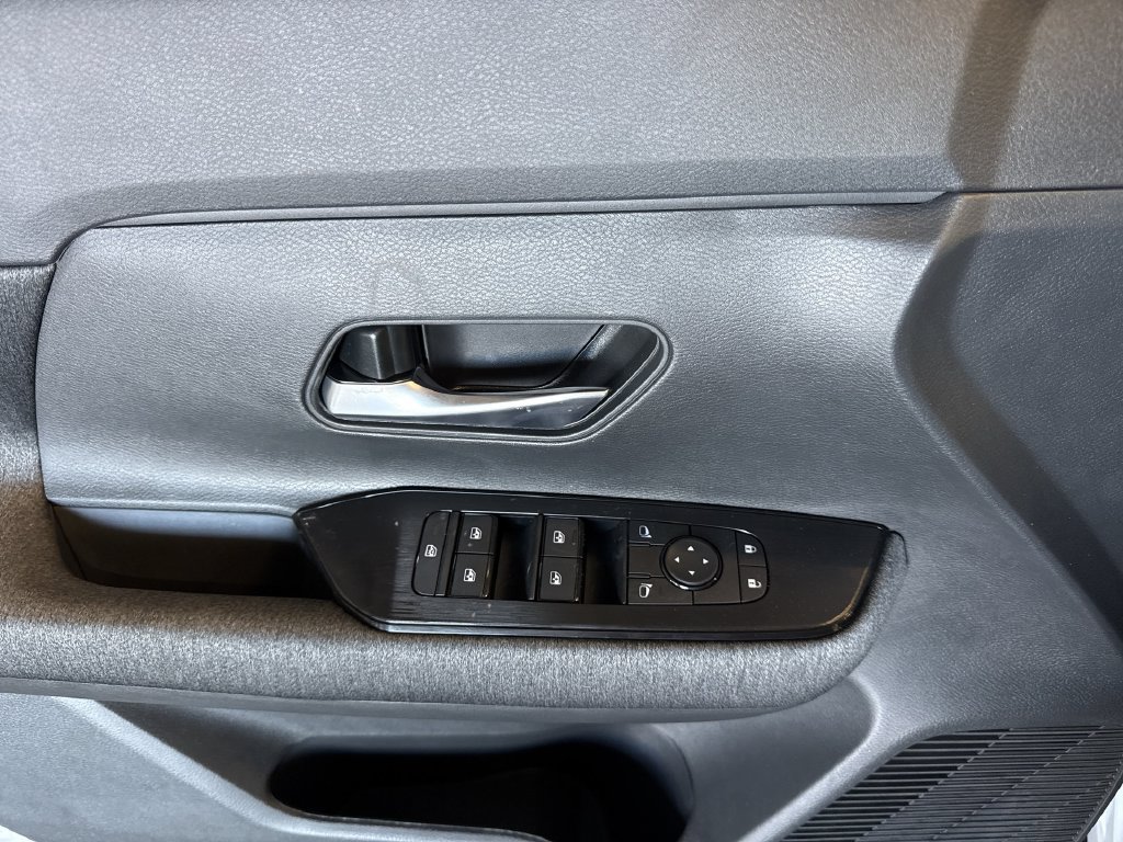 New 2027 Nissan Kicks SV AWD/4WD image 14