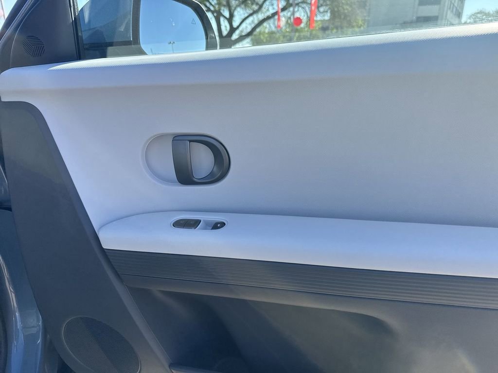 Used 2025 Hyundai Ioniq 5 SEL image 32