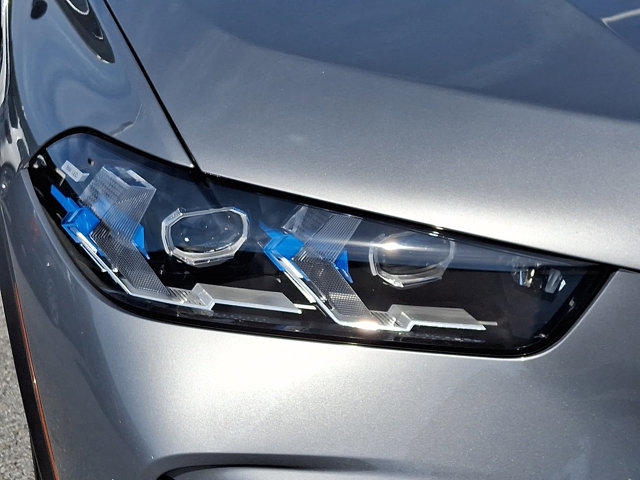 Certified 2024 BMW X5 xDrive40i w/ Premium Package image 9