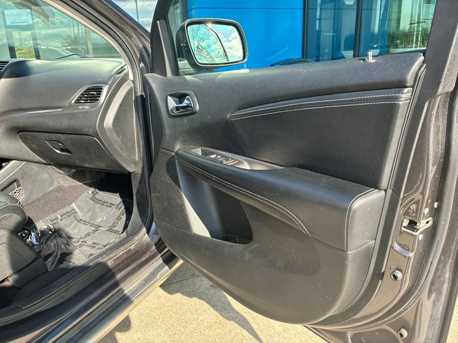 Used 2018 Dodge Journey Crossroad w/ Nav & Sun Group FWD image 16