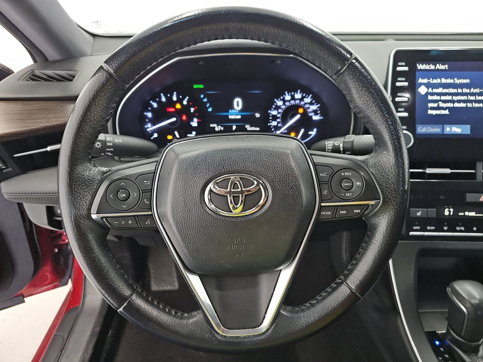 Used 2019 Toyota Avalon XLE w/ Moonroof Package image 10