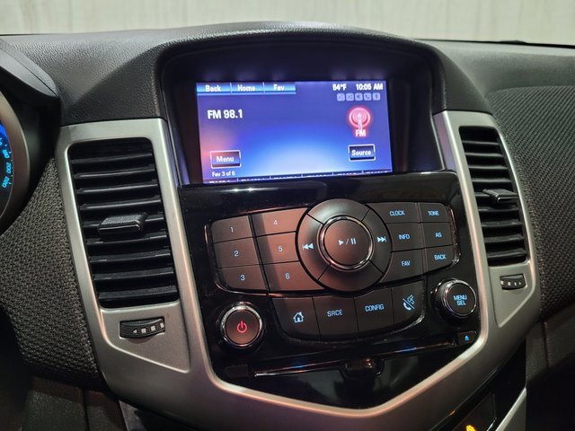 Used 2015 Chevrolet Cruze LT image 25