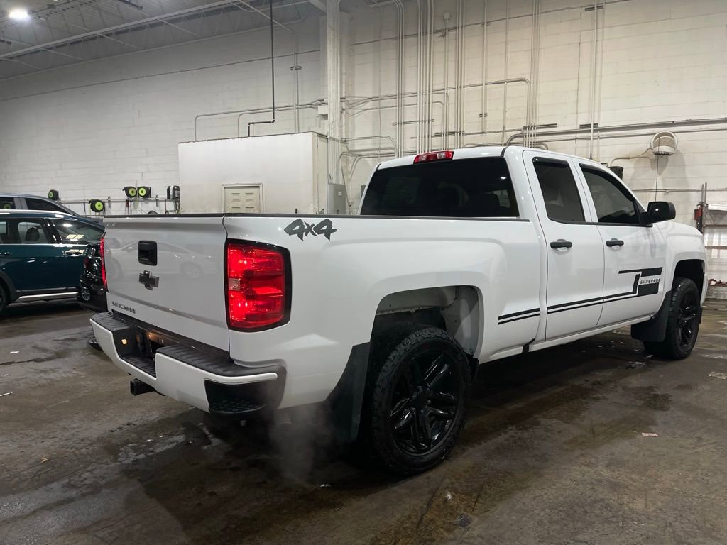 Used 2017 Chevrolet Silverado 1500 Custom w/ Custom Convenience Package image 4