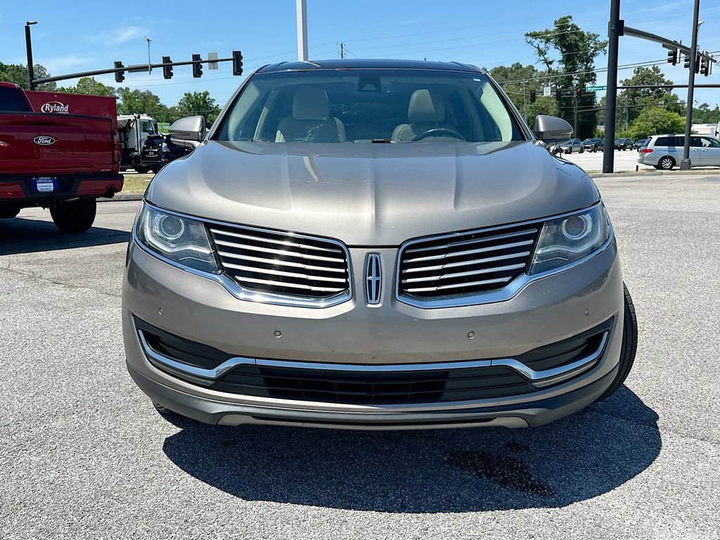 Used 2016 Lincoln MKX Reserve w/ Technology Package FWD image 5