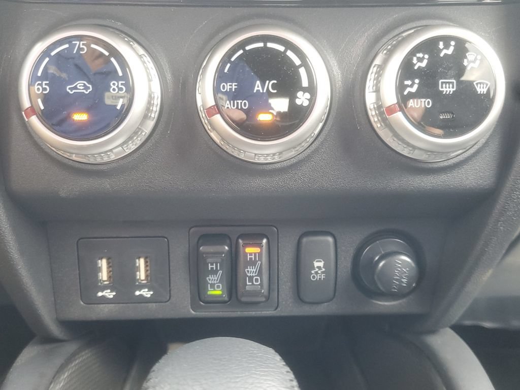 Used 2025 Mitsubishi Outlander Sport SEL AWD/4WD image 19