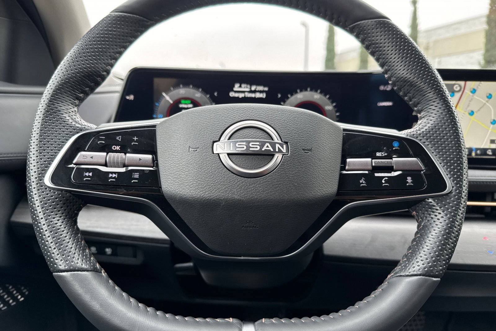 Used 2024 Nissan Ariya FWD image 27