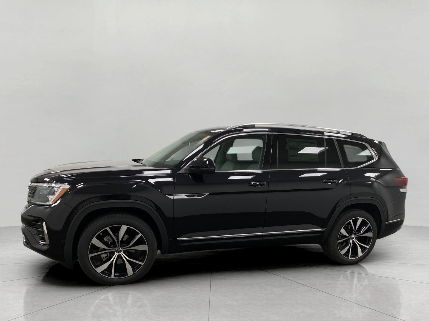 New 2026 Volkswagen Atlas SEL Premium R-Line image 9
