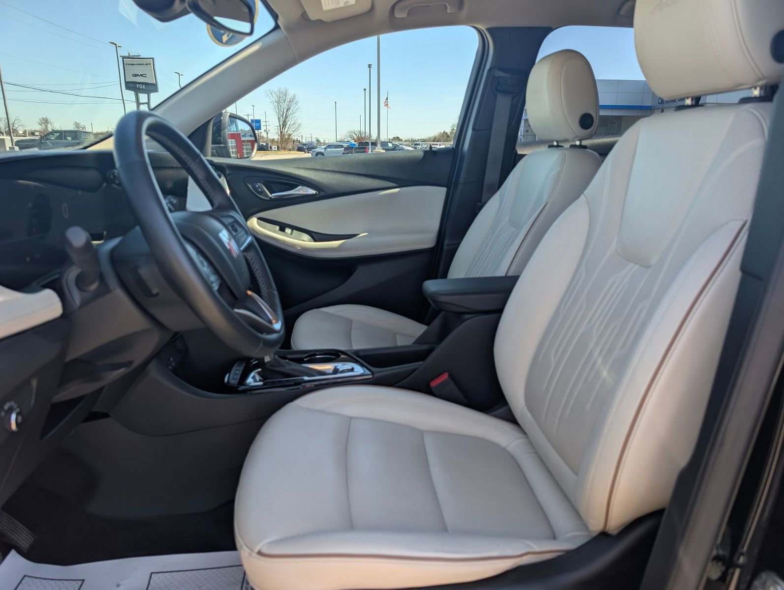 Used 2024 Buick Encore GX Avenir w/ Avenir Convenience Package image 12