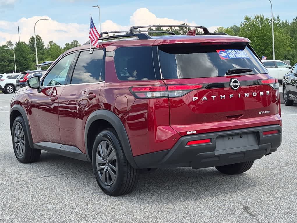 Used 2023 Nissan Pathfinder SV AWD/4WD image 4