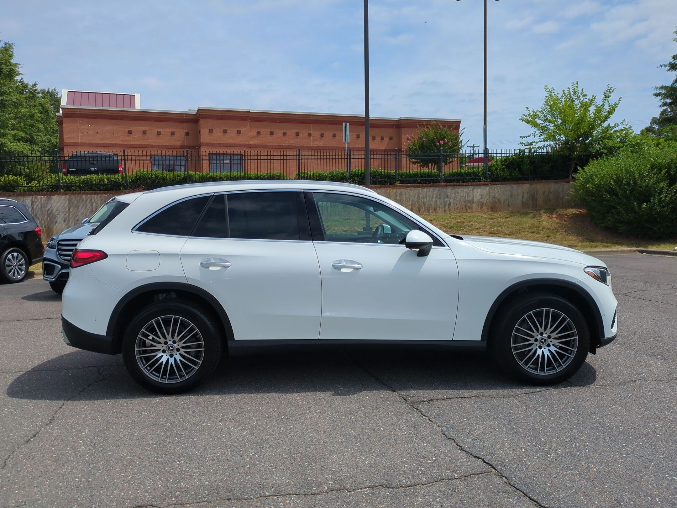Certified 2024 Mercedes-Benz GLC 300 4MATIC image 2