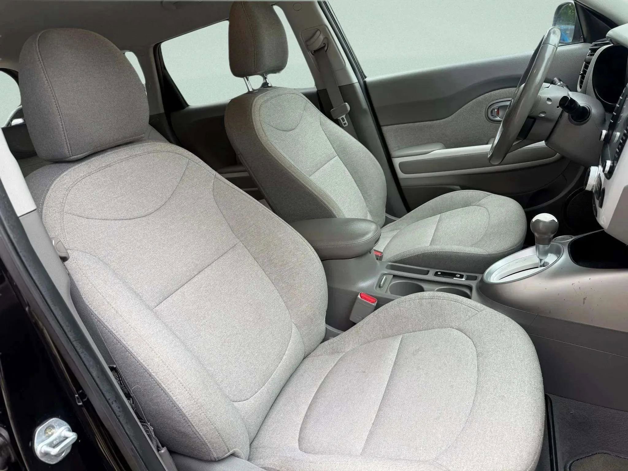 Used 2017 Kia Soul EV image 7