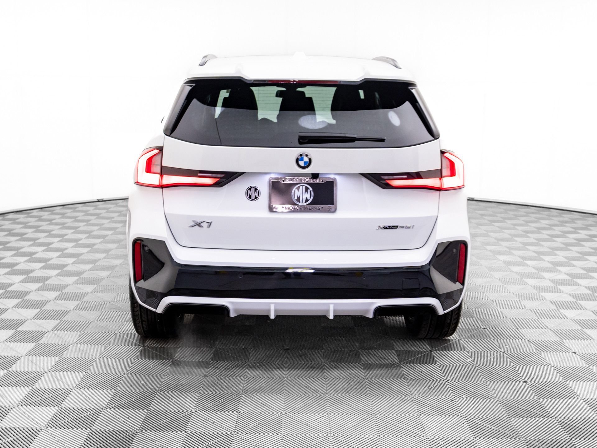 New 2026 BMW X1 xDrive28i w/ Technology Package AWD/4WD image 5