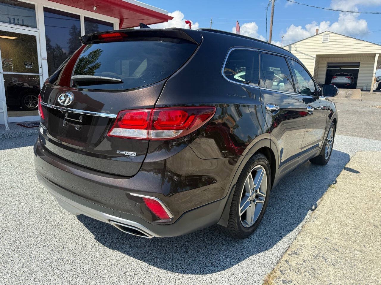 Used 2018 Hyundai Santa Fe AWD w/ SE Ultimate Tech Package 03 image 13