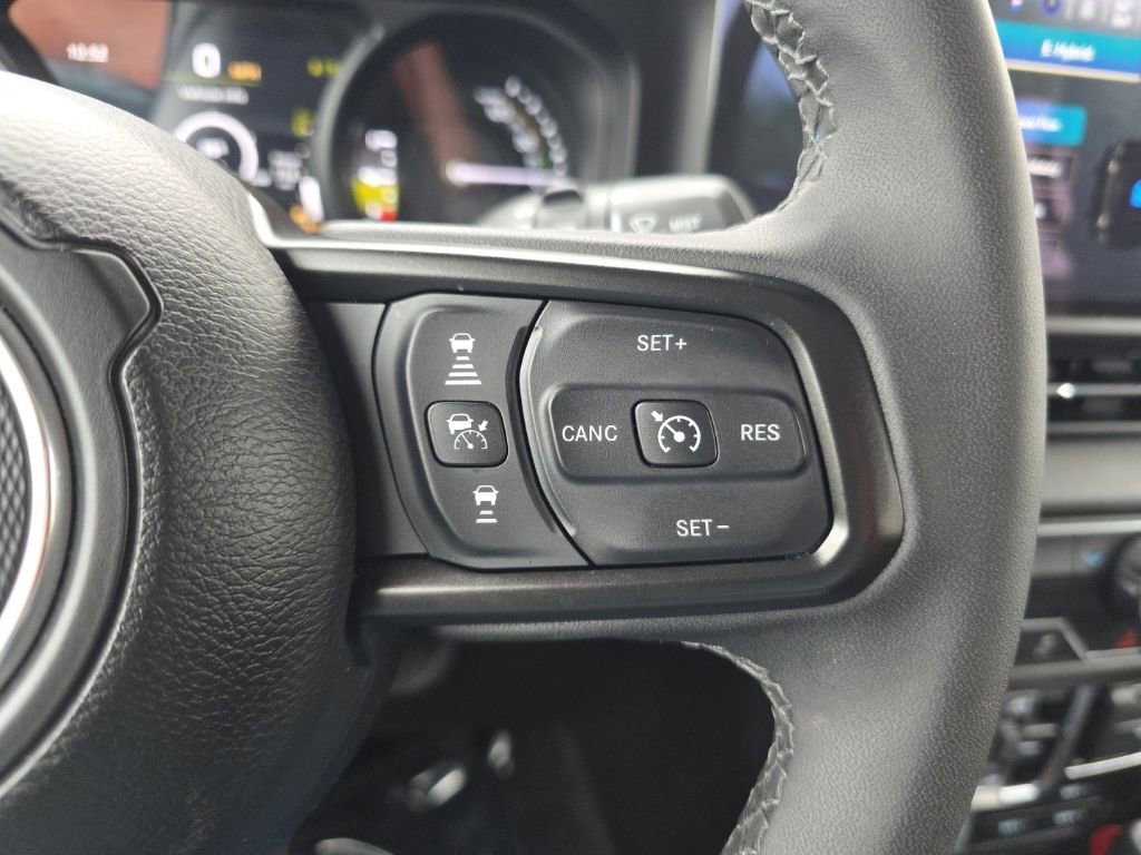 Used 2025 Jeep Wrangler Unlimited Sport S 4xe AWD/4WD image 4