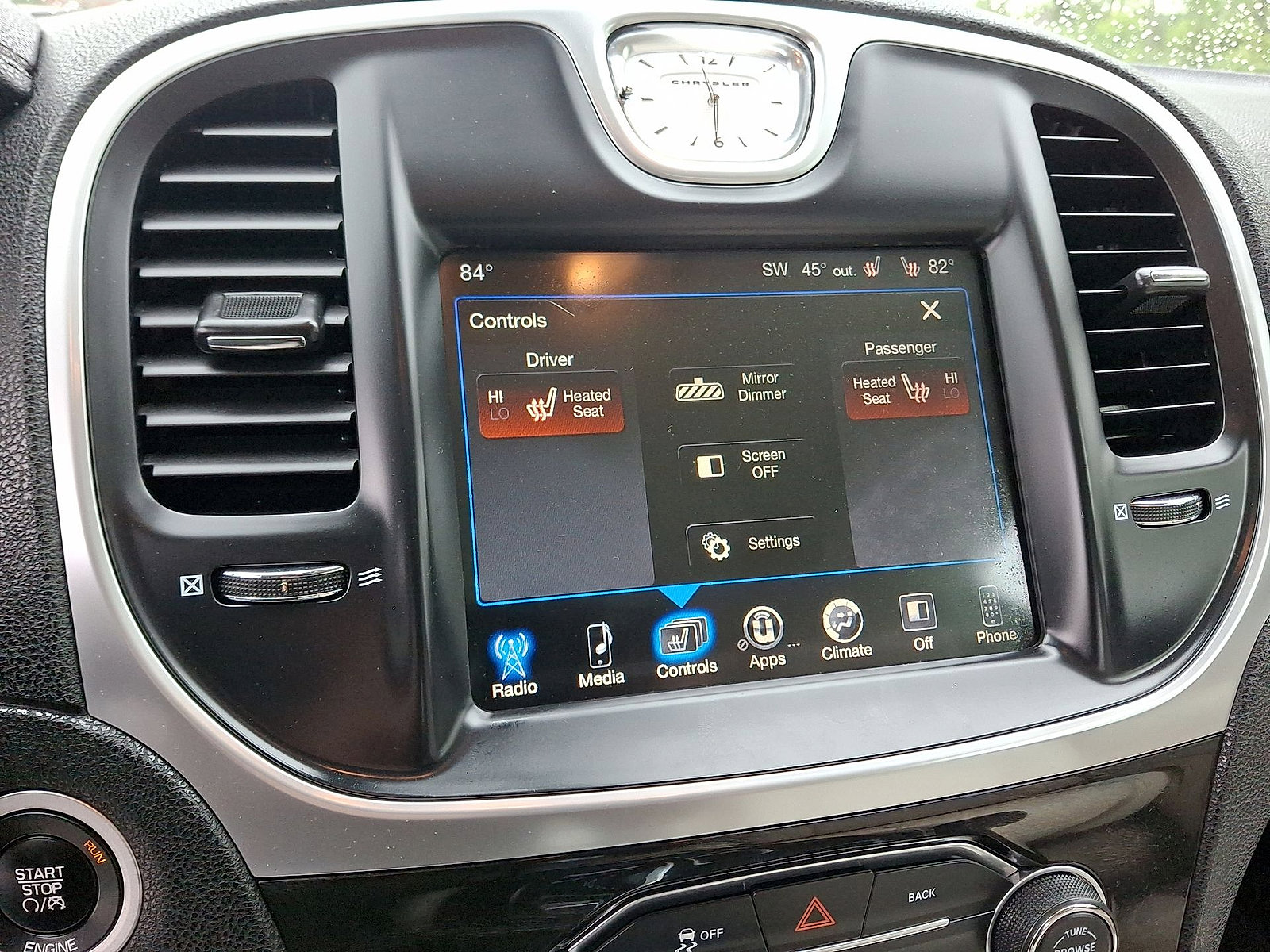 Used 2015 Chrysler 300 Limited RWD image 18